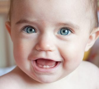 Dos dentes de leite aos permanentes: Tudo sobre os dentes da criança