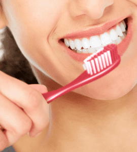 5 escovas de dente com ótimo custo-benefício