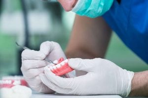 Prótese dentária: qual a mais indicada?