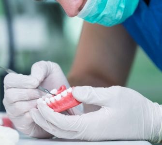 prótese dentária