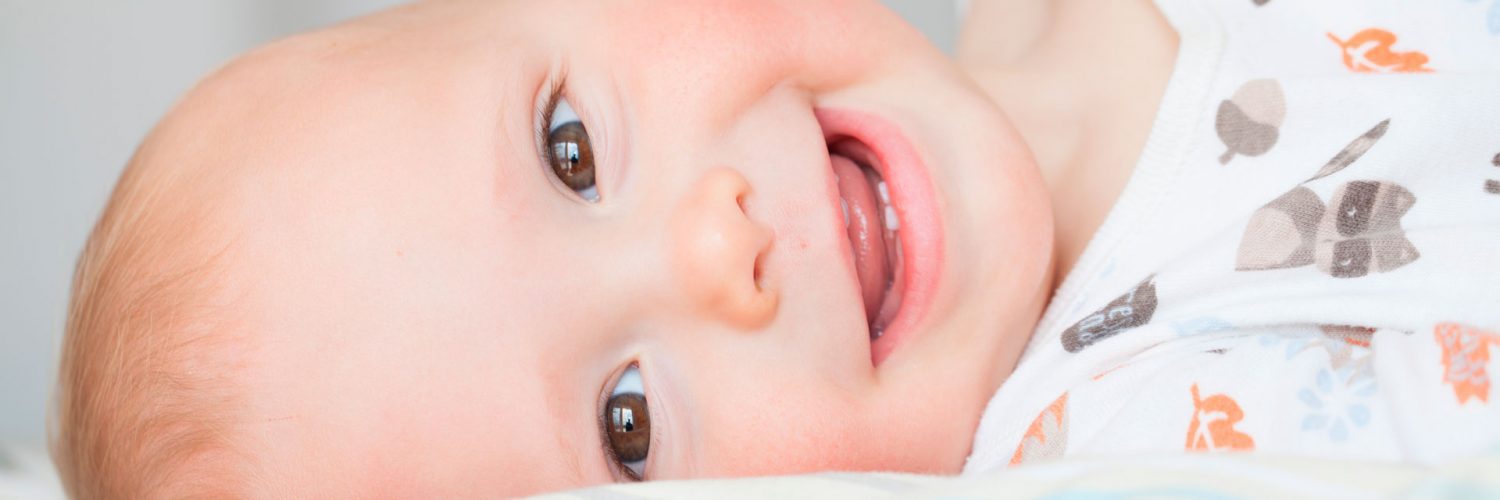 Como a nasce a dentição do bebe