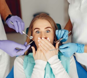 cárie entre os dentes