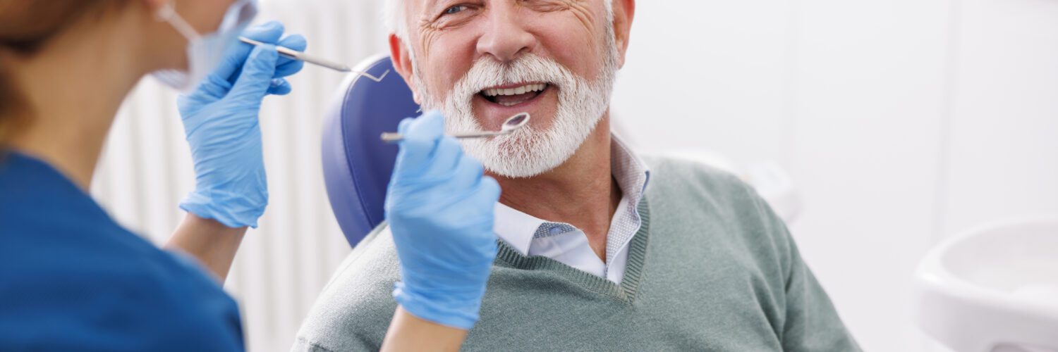 cuidados bucais para idosos