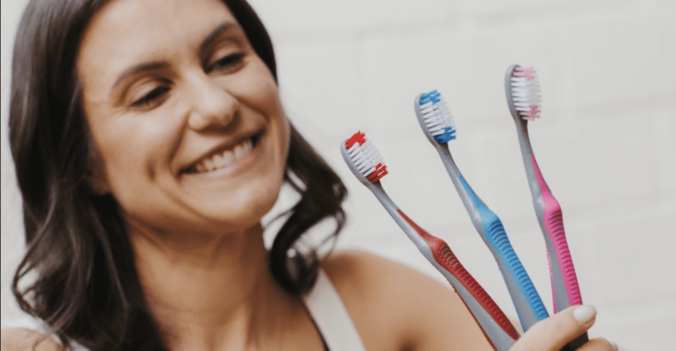 escova de dentes manuais
