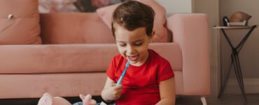 escova de dente infantil