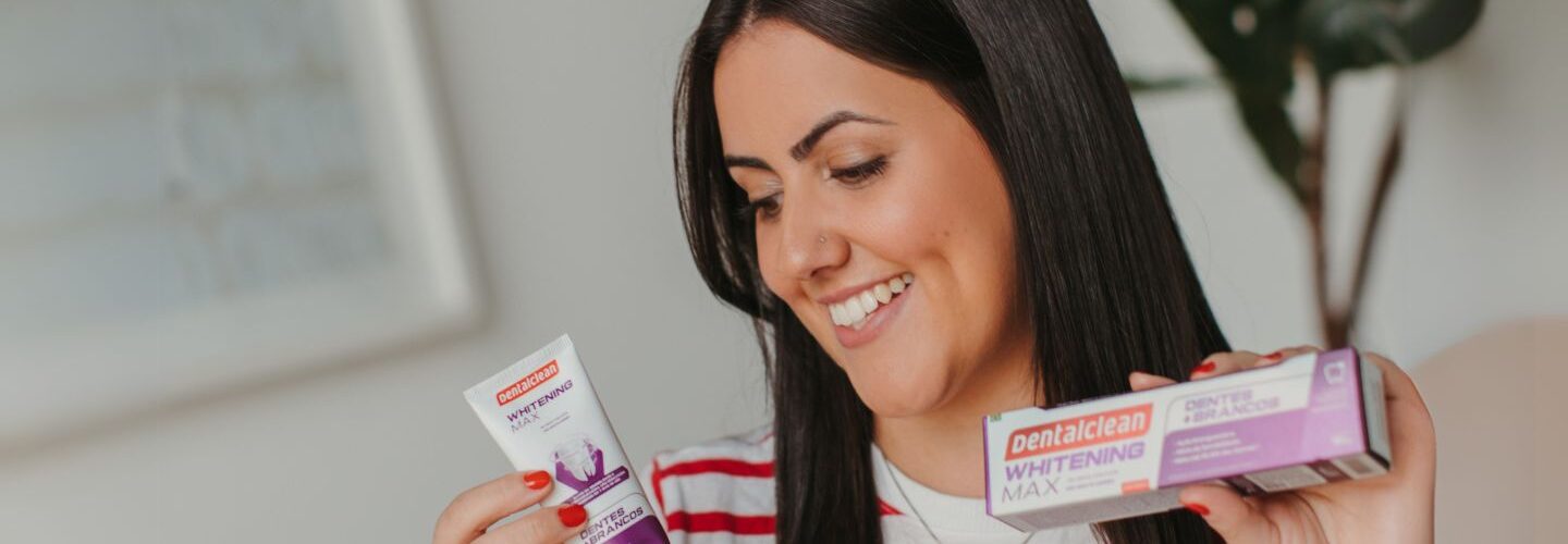 como clarear os dentes em casa