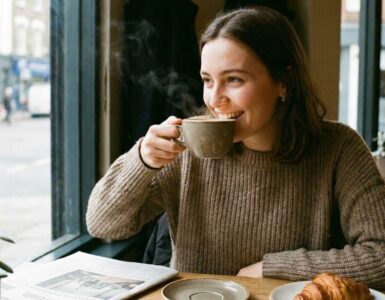 saúde bucal escovar os dentes antes ou depois do cafe da manha